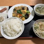 晴海軒 - ランチでボリューム満点です