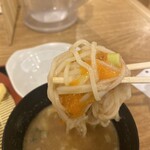 因幡うどん - 温玉を絡めて