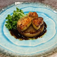 鉄板焼き 華粋 - フォアグラ大根の赤ワインソース