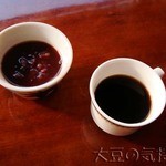 櫻屋 - 店外のお汁粉とコーヒー