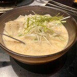 ホルモン本舗 我家 - ★ゴマ冷麺
      盛岡冷麺を使用♪
      スープも飲み干せちゃう程クセになる味！
      激ウマ♡