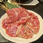 ホルモン本舗 我家 - ★上ロース
      最近、カルビ系誰もオーダーしなくなった。
      それはロースが美味すぎるから♪
      激ウマ♡