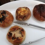 下田流 - 購入したパン。