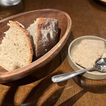レストランユニック - Pain de seigle à la maison, Rillettes à la maison 