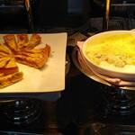 ベイクオーレ -  ベーコンとそら豆のキッシュ、マカロニグラタン