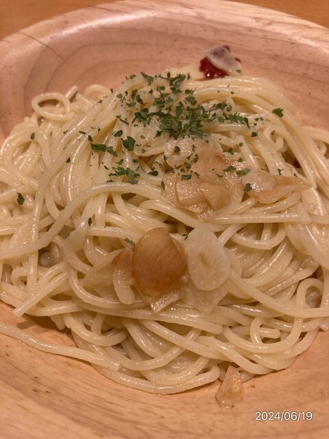 いつものペペロンチーノ いつものサイゼリア』by アルルカンベア