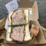 日本一分厚いカツサンド 大阪とんかつ - 