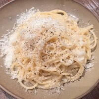 ピッツェリア&トラットリア ゴンゾ 目黒店 - ペコリーノチーズのカチョエペペ1,480円