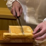 兄弟寿し - 玉を切る