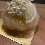 パティスリー リョーコ - 光を発するほどの高貴で完璧な姿。見惚れてしまいます。