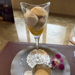 トゥ・ラ・ジョア イズム - 