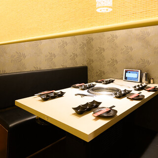 まわりのお客様を気にせず過ごせる個室空間◆コースもご用意