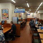 日高屋 - 日高屋 西葛西北口店 奥に広がった店内