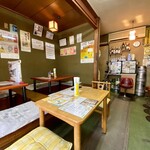 ふたみ - 小上がり席とカウンター席