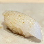すしやのたい悟 - アオリイカ  寝かせてねっとりした食感、カボスが香りさっぱりいただけます。