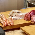 すしやのたい悟 - 一貫のネタがこんなに大きいんです(☆∀☆)