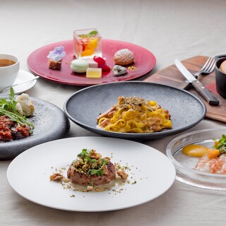 見た目も美しいコース料理ディナー3500円～