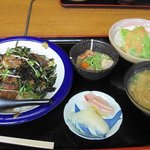 かつら屋 - 日替わりランチ　牛カルビ焼肉飯