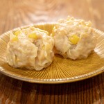 挽肉料理とお酒 ～そして○○～ 29TAS - 淡路島産の玉ねぎの焼売をカレー塩と共に 