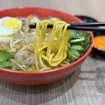 Two Tigers - こっちは中華麺！？