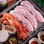 韓国料理 ホンデポチャ - 料理写真:
