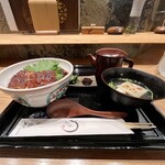 うなぎ家 しば福や - カウンター席から見るまぶしば丼