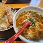 うどん屋 しろ - 天ぷらうどん　海老天のサイズ立派です