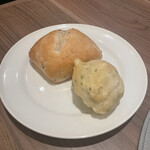 Braceria Buffa - ライ麦パン、ゼッポリーネ