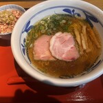 麺肴 ひづき イリヤマノニボシソバ - 