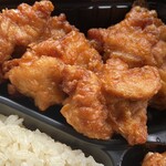ワタナベ食品 直売店 - 2024/06/20
      唐揚げ弁当 450円
      カツ丼 400円
      親子丼 400円