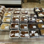 ワタナベ食品 直売店 - 1分後
      2024/06/20
      唐揚げ弁当 450円
      カツ丼 400円
      親子丼 400円