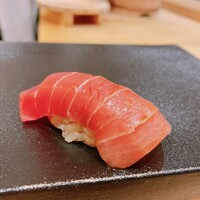 鮨 加 - 長崎県壱岐産まぐろ中トロ、至福の味
