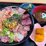 Ryoshi Sakaba Kagami - 海鮮丼