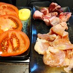 ChikuTaku - 冷やしトマト、豚ハラミ、鶏肉