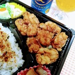 キッチン フレンド 怜 - ゴロゴロ 入った 柔らかくて ジューシーな唐揚げです