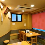 やぶ善 - 玄関入ってすぐ右の席。