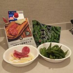 NewDays - 料理写真:二種おつまみセットとえだまめ