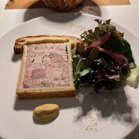 Loiseau de France - 昔々のコートドールの三つ星シェフ、アレクサンドル・デュメイン氏へのオマージュ。故ロワゾー氏がデュメイン氏亡き後沈みかけたコートドールを再興させた際の有名なお皿、らしい・・・\(//∇//)\