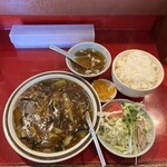 中華飯店憩松苑 - マーボーナス定食