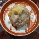 饗 くろ喜 - 焼売１個。大きい！