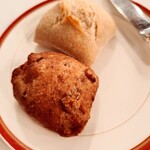 ダイニングルーム - 自家製パン