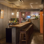 スパイスと酒 山椒魚 - カウンター