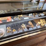 パティスリー Labeille - ショーケース 一例