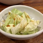 石焼地鳥 石庵 池袋西口店 - キャベツ(お通し)
