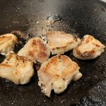 石焼地鳥 石庵 - モモ