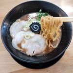 ぶたのほし - 麺のリフトアップ