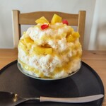 patisserie andbell - 横からの図