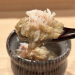 登喜和鮨 - 地物 ズワイ蟹ほぐし餡掛け、舞茸出汁の里芋蓮根蒸し饅頭