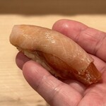 登喜和鮨 - 佐渡産 寒鰤10.5k背腹二枚付け