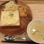 トーコーキッチン - コーンマヨパン キッシュ、スパサラ、スープ